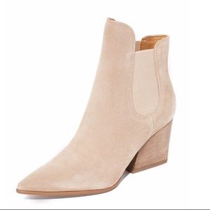 Kendall & Kylie Finley Chelsea 9.5